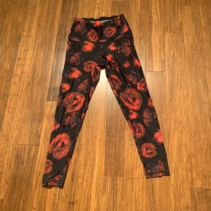 Victoria Secret workout tights size medium